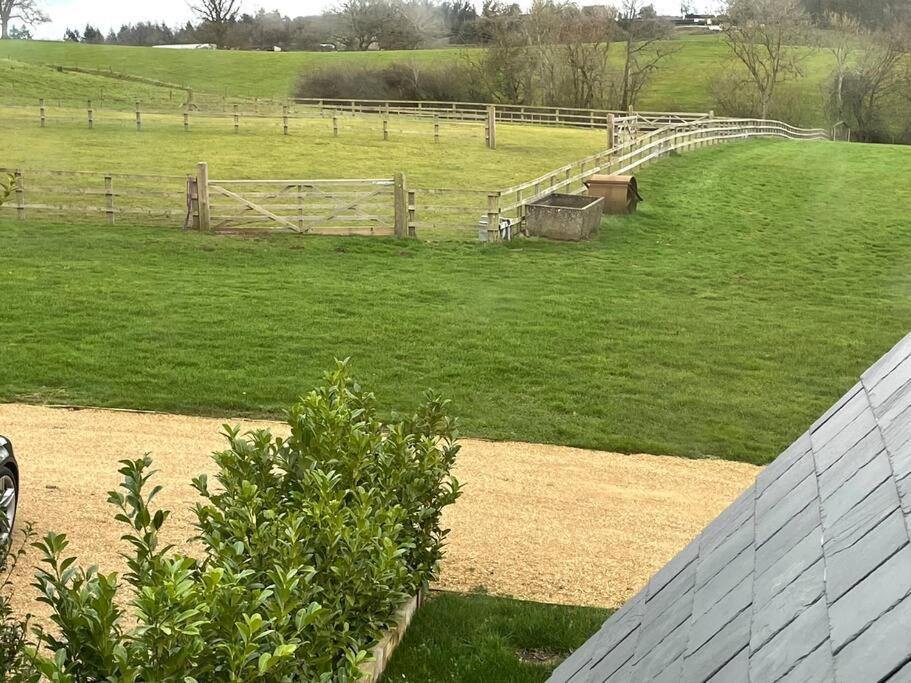 The Old Stables Villa Salisbury Exterior photo