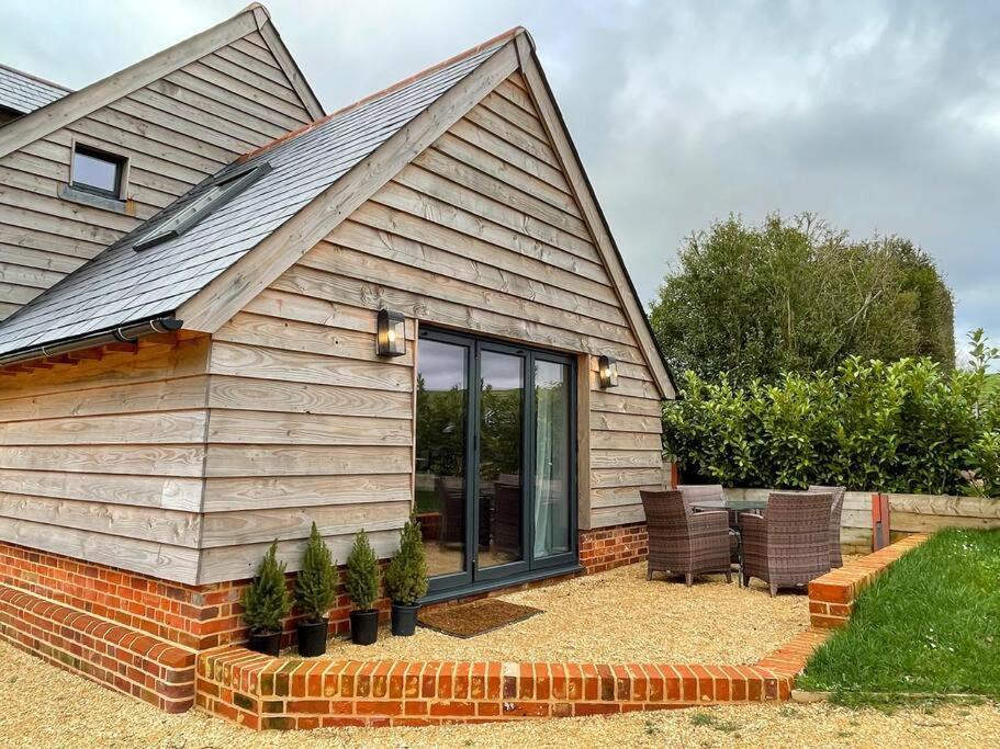 The Old Stables Villa Salisbury Exterior photo